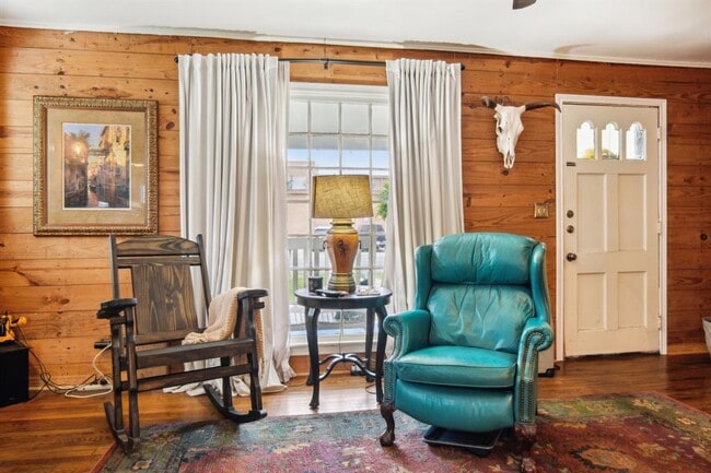 Building Photo - 801 Bishop St