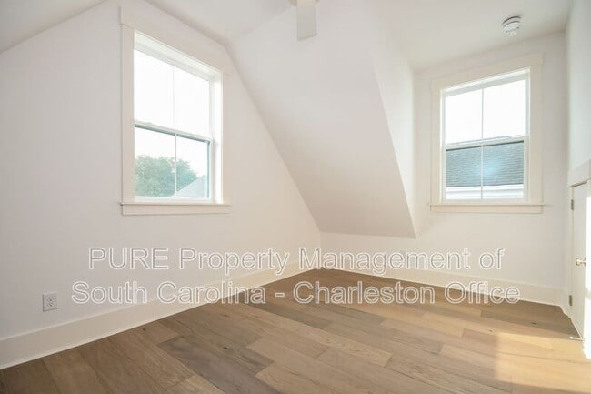 Building Photo - 12 1/2