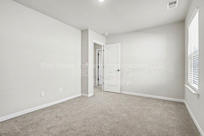 Building Photo - 4037 Stoneygreen Ln