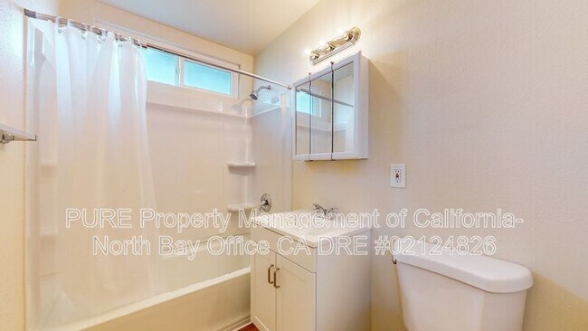 Building Photo - 1139 St Anthony Ln