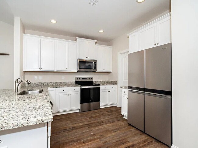 Building Photo - Lease OR Lease to Own