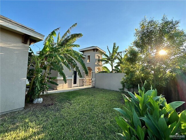 Building Photo - 5400 Escondido Pass