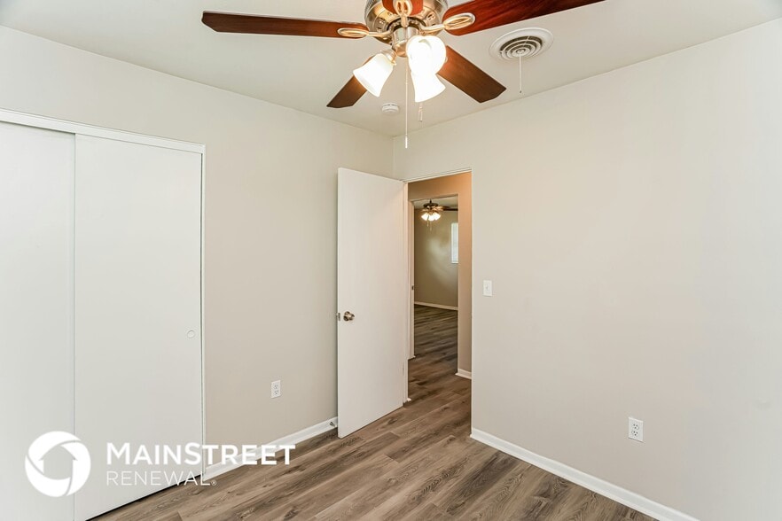 Building Photo - 604 Shamrock Blvd