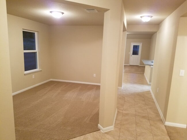 Building Photo - Amazing 4 bed, 2 bath Dell Valley - Tiermo Home for lease!