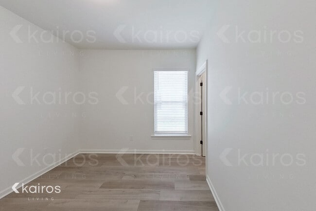 Building Photo - 106 Teddy Ln