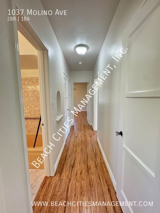 Building Photo - 1037 Molino Ave