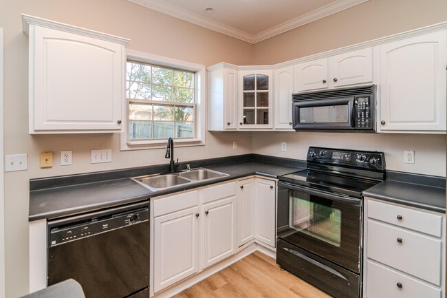 Building Photo - 188 Blue Heron Pl