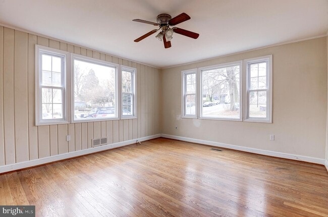 Building Photo - 1300 N Taylor St