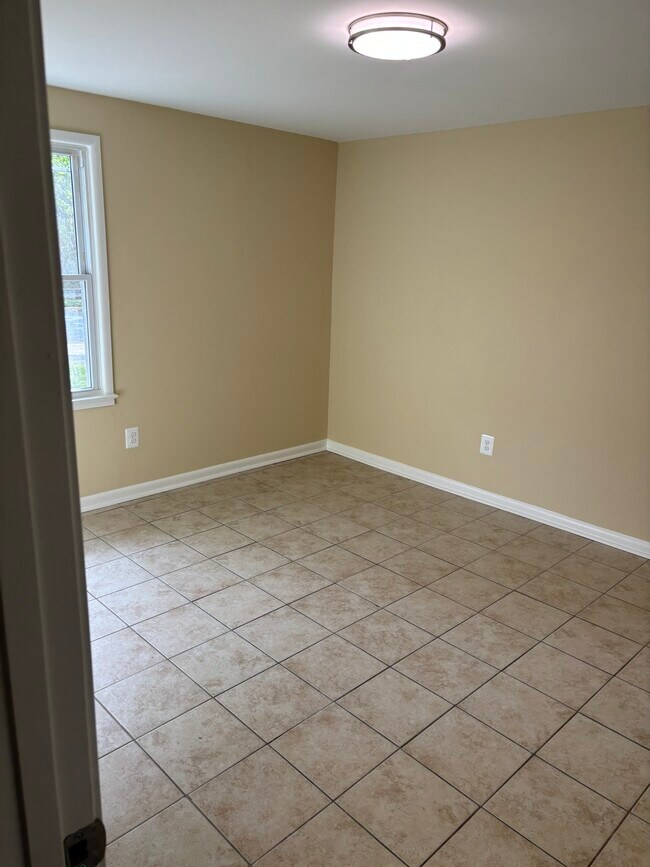 Building Photo - 9422 Mauck Ct