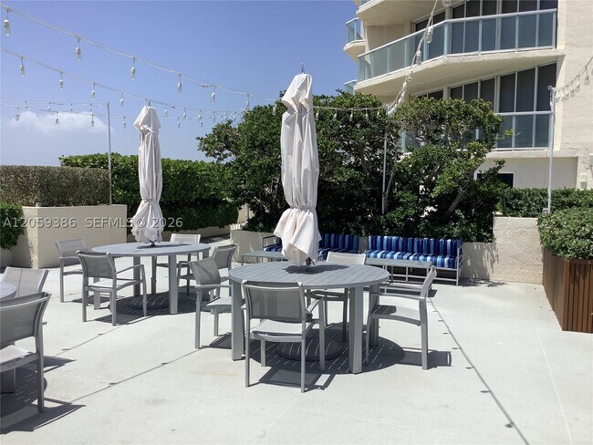 Building Photo - 7330 Ocean 2404
