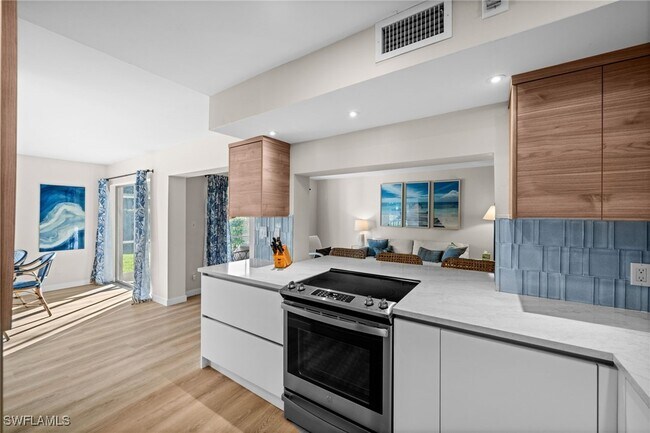 Building Photo - 208 Bobolink Way