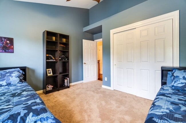 Building Photo - 821 Loch Island Dr