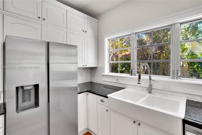 Building Photo - 603 Minorca Ave