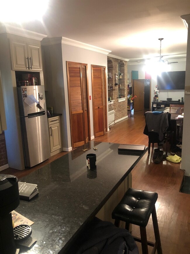 Building Photo - 809 Washington St