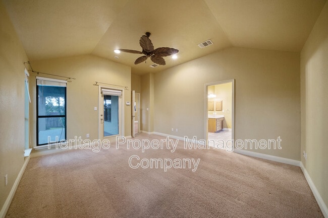 Building Photo - 1214 Sugar Land Dr