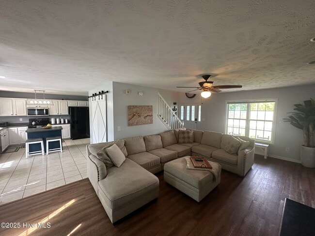 Building Photo - 103 Louie Ln