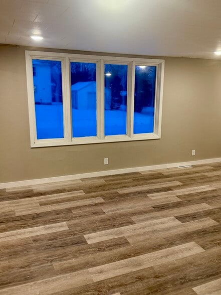 Building Photo - 401 W Douglas Ave