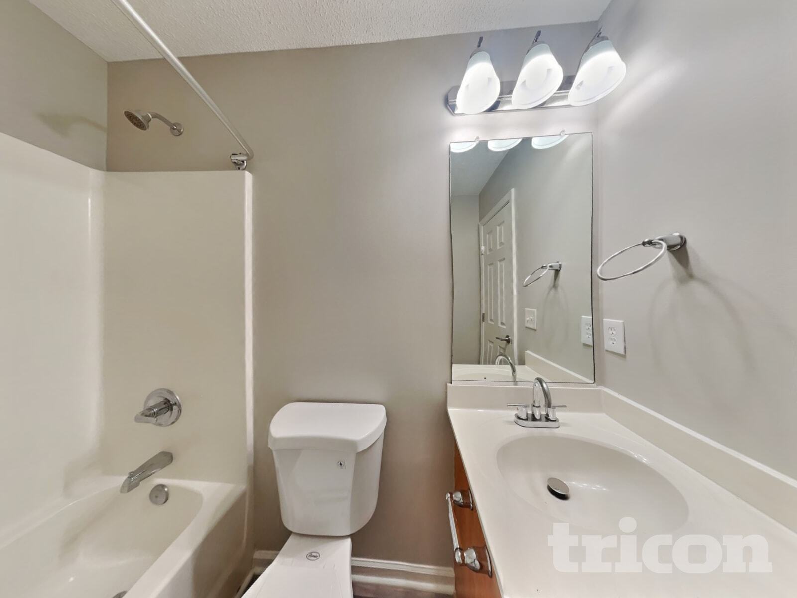 Building Photo - 1709 Fern Hill Dr
