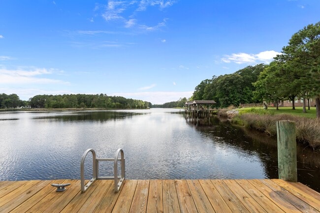 Building Photo - 2300 Greenwing Ct