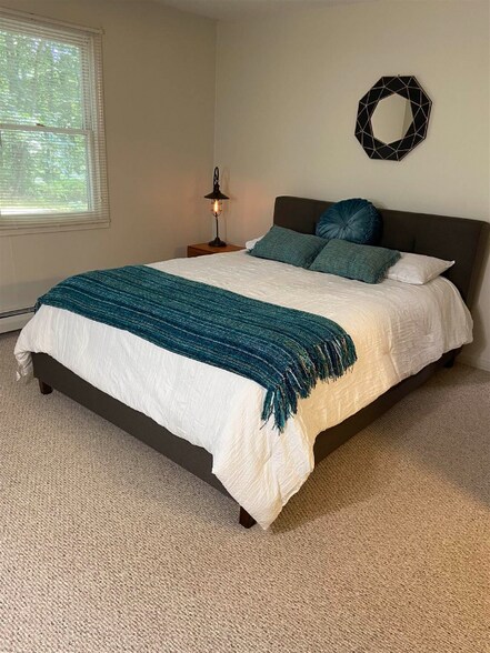 Building Photo - 11 St James Pl