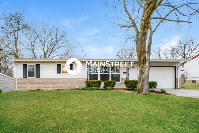 Building Photo - 3 Bedroom Pet-Friendly Home in ST CHARLES,...