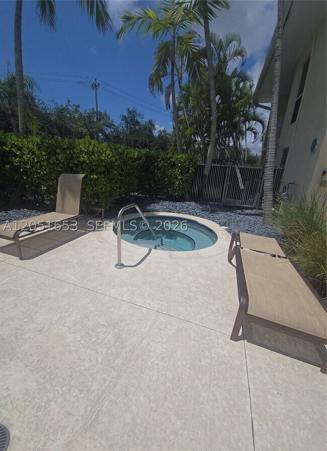 Building Photo - 8950 SW 69th Ct