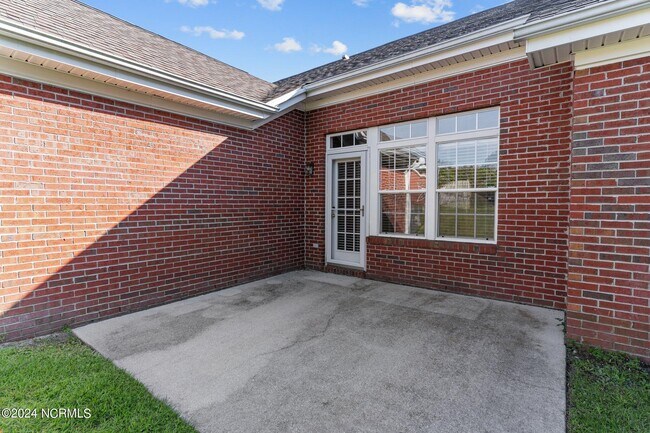 Building Photo - 903 Shelton Ct