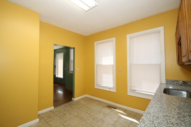 Building Photo - 324 Winthrop Ave