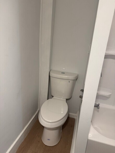 Building Photo - 223 N Main St