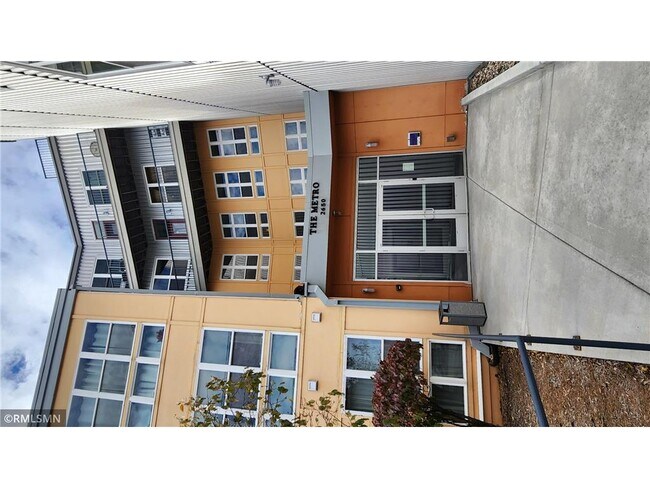 Building Photo - 2650 University Ave W