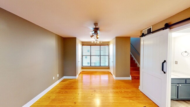 Building Photo - 2062 Atherton Heights Ln