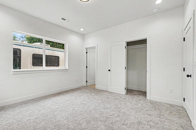 Building Photo - 801 8th St S