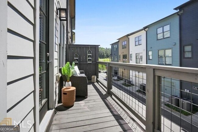 Building Photo - 760 Winton Way