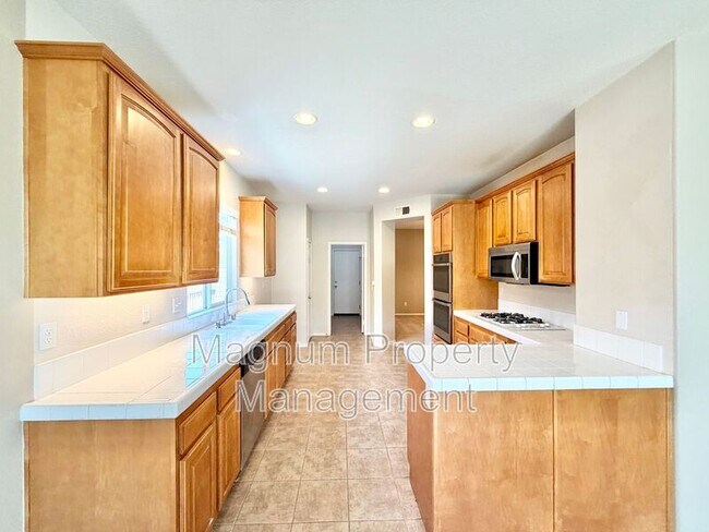 Building Photo - 36367 Sicily Ln
