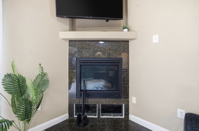 Building Photo - All-Inclusive Room in Stylish Kempsville Condo w/ Garage