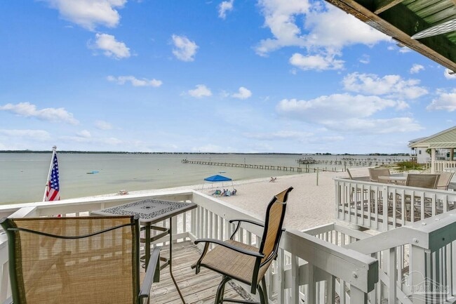 Building Photo - 1100 Fort Pickens Rd