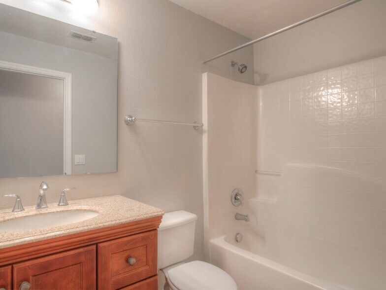 Building Photo - 1143 Biltsdale Ct