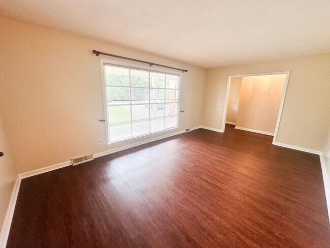 Building Photo - Beautiful Waterfront 4-Bedroom Home in Pirates Cove!