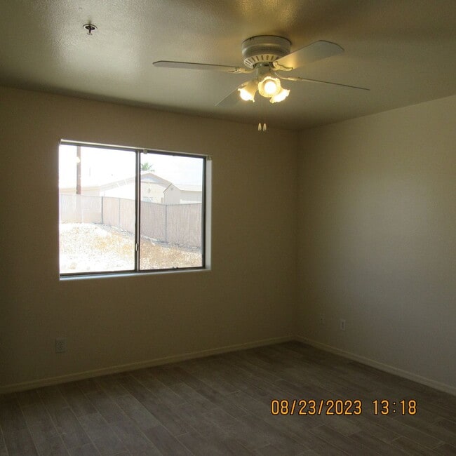 Building Photo - 646 Roamer Ln