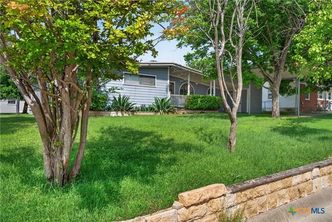 Building Photo - 14 Steele St