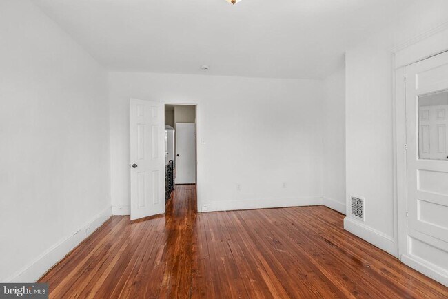 Building Photo - 2944 Cedar St