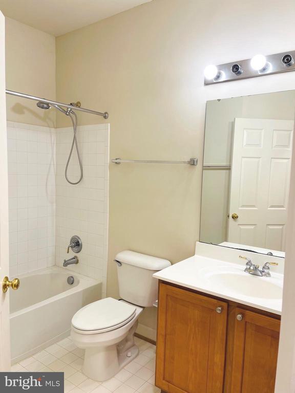 Building Photo - 23144 Basswood Hill Dr