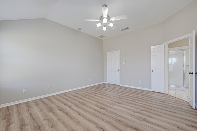 Building Photo - 5602 Eagle Sky Blvd