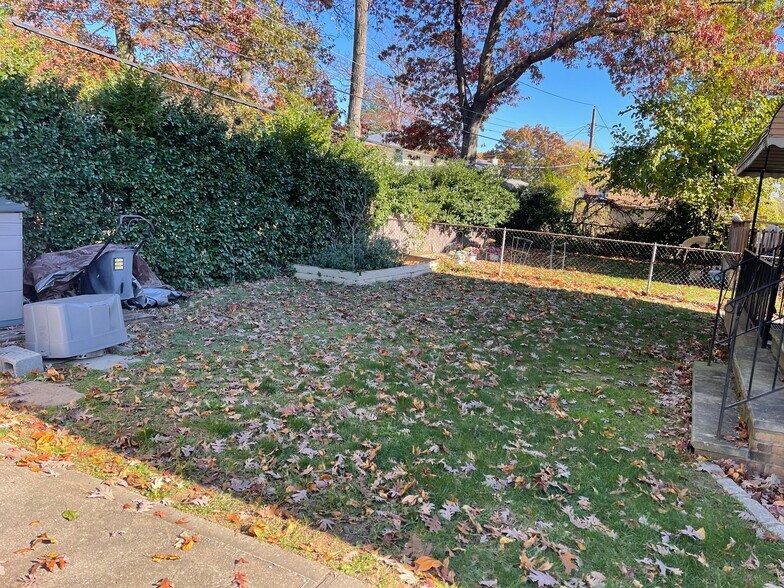 Building Photo - 1336 K St