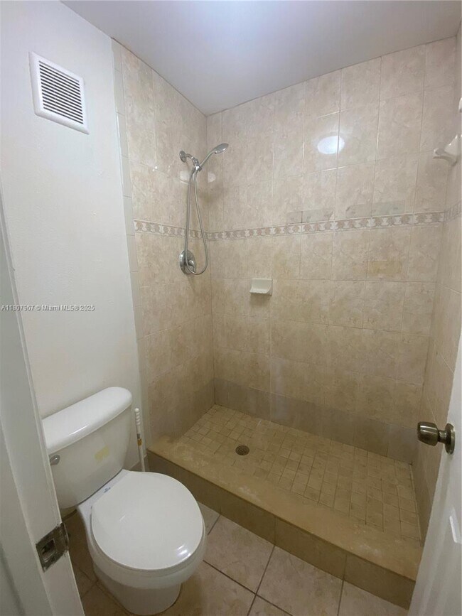 Building Photo - 2840 NW 55th Ave