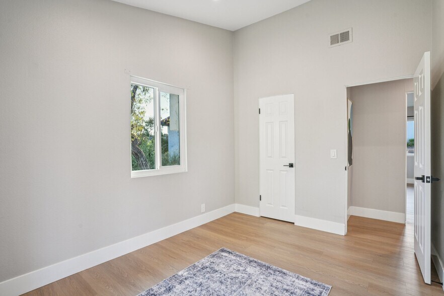 Building Photo - 835 Amigos Way