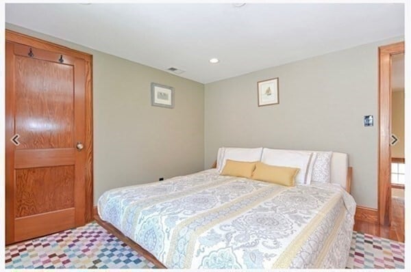 Building Photo - 36 Alleyne St