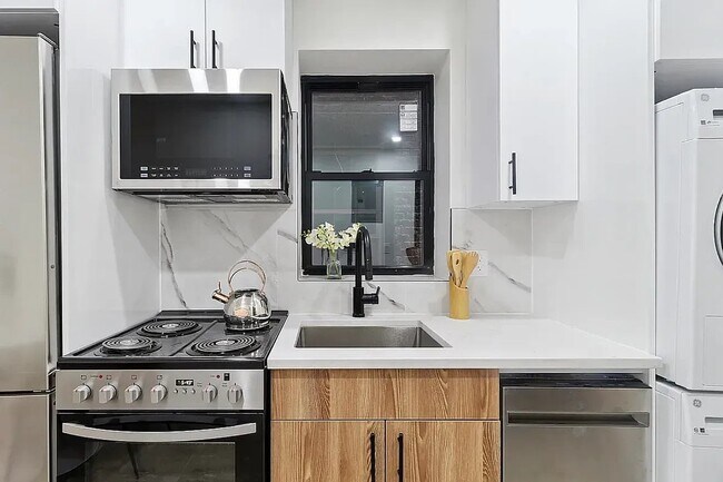 Building Photo - 176 Rivington St