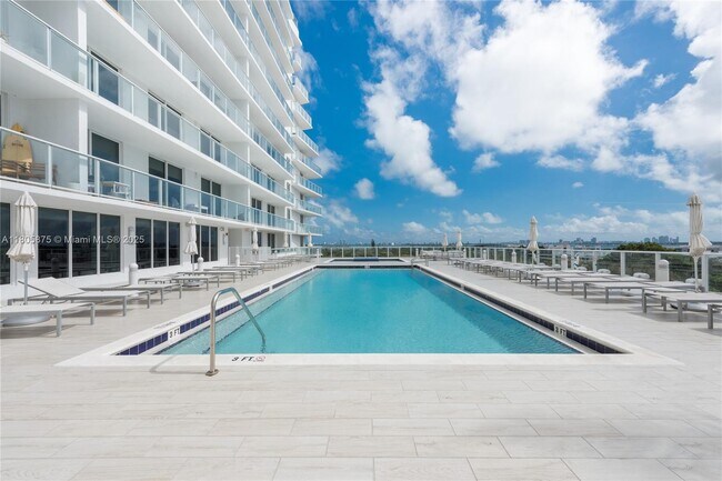 Building Photo - 4250 Biscayne Blvd