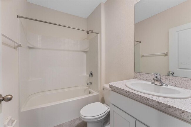 Building Photo - 17058 Oval Rum Dr